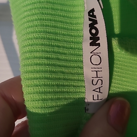 Fashion Nova long sleeve bodysuit - Picture 3 of 4